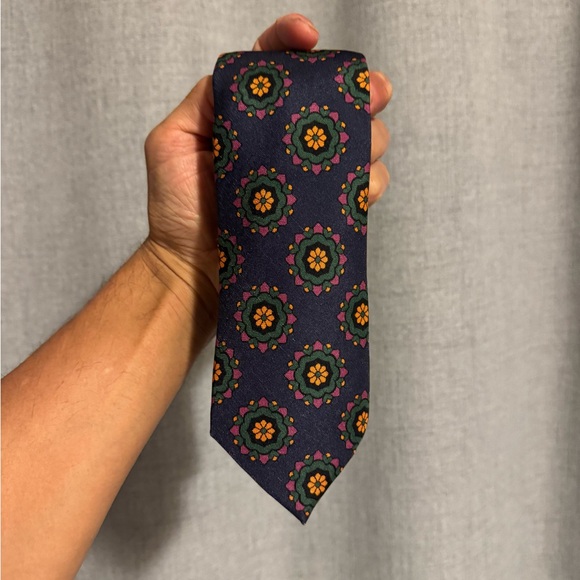💥RARE - Men’s DRAKES of LONDON 100% silk necktie - Picture 1 of 6